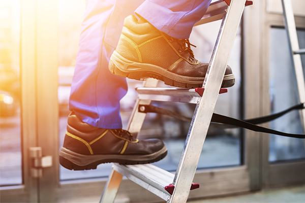 Operate Ground Ladders